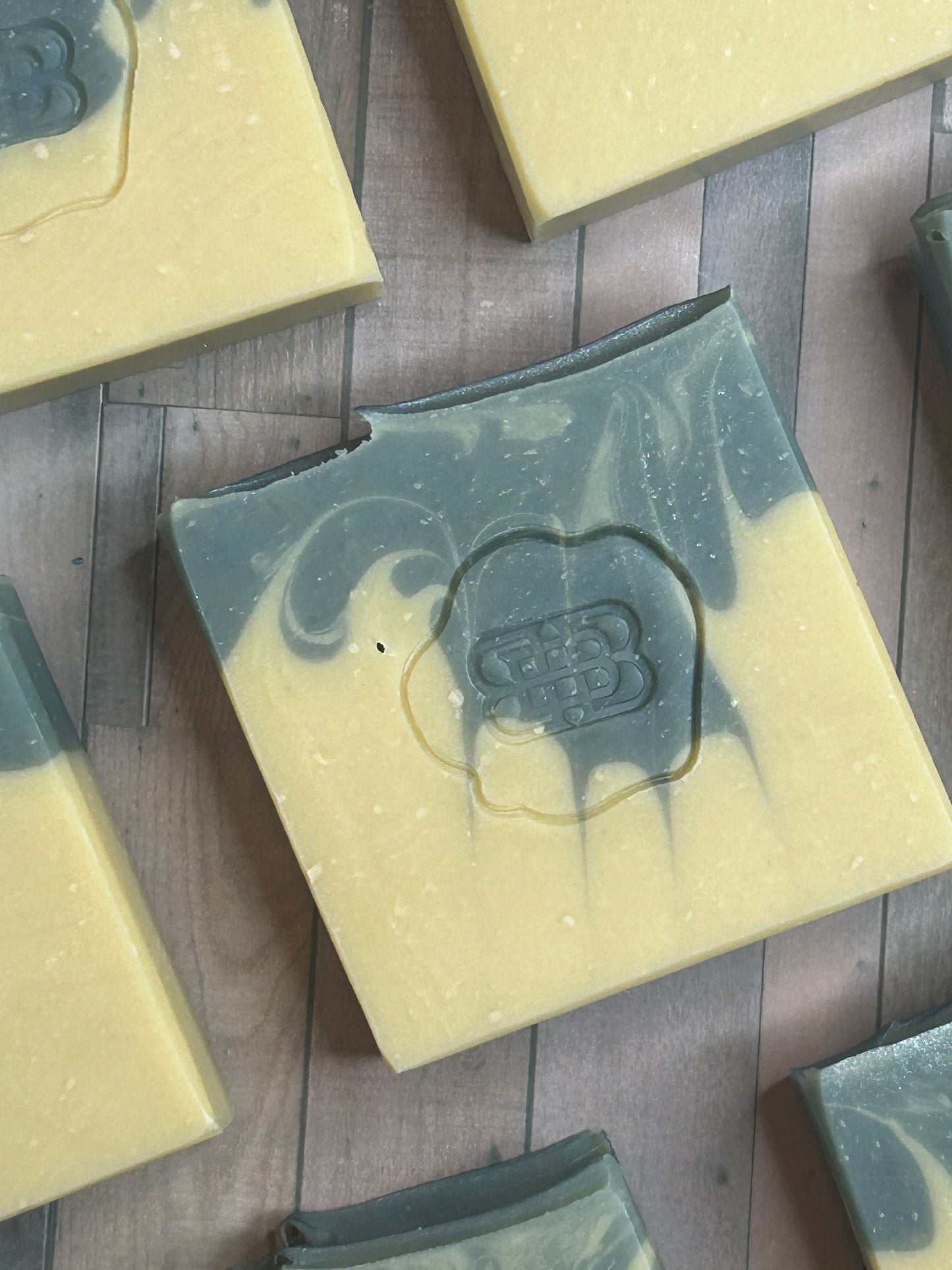 Tropical Wind Body Soap 5oz, Herbaceous Citrus Clean Scent, Grit; Fine