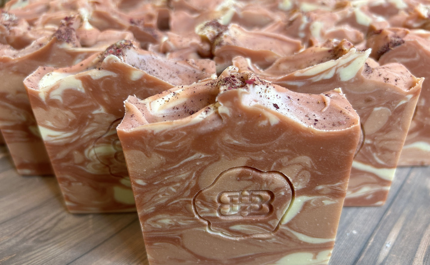 Rose Quartz Body Soap 5oz, Sweet Citrus Spice, Grit: Fine