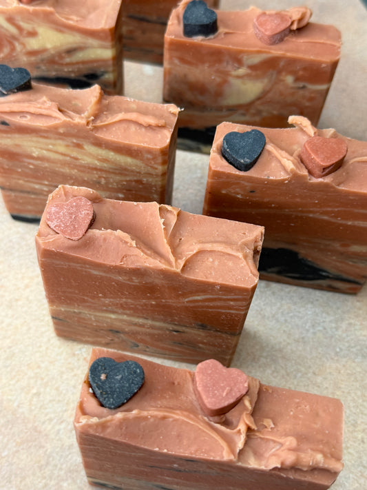 Amour Noir Body Goat Soap 5oz, Citrus Rose Spice, Grit: Fine