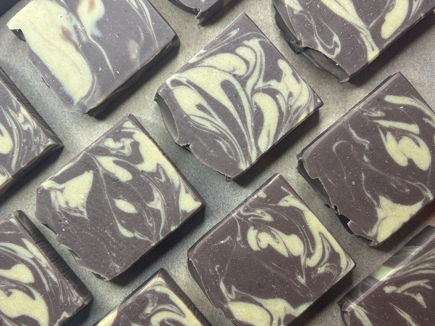 Berry Vanilla F/O Goat Body Soap 5oz, Sweet Fruity , Grit: Fine