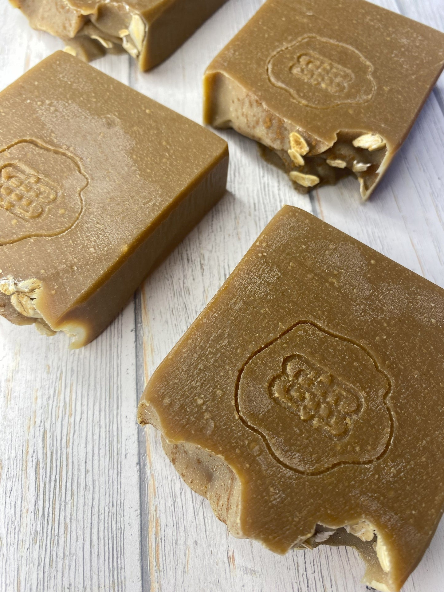 Honey N' Oats Body Soap 5oz, Sweet-Spicy-Vanilla, Grit: Fine