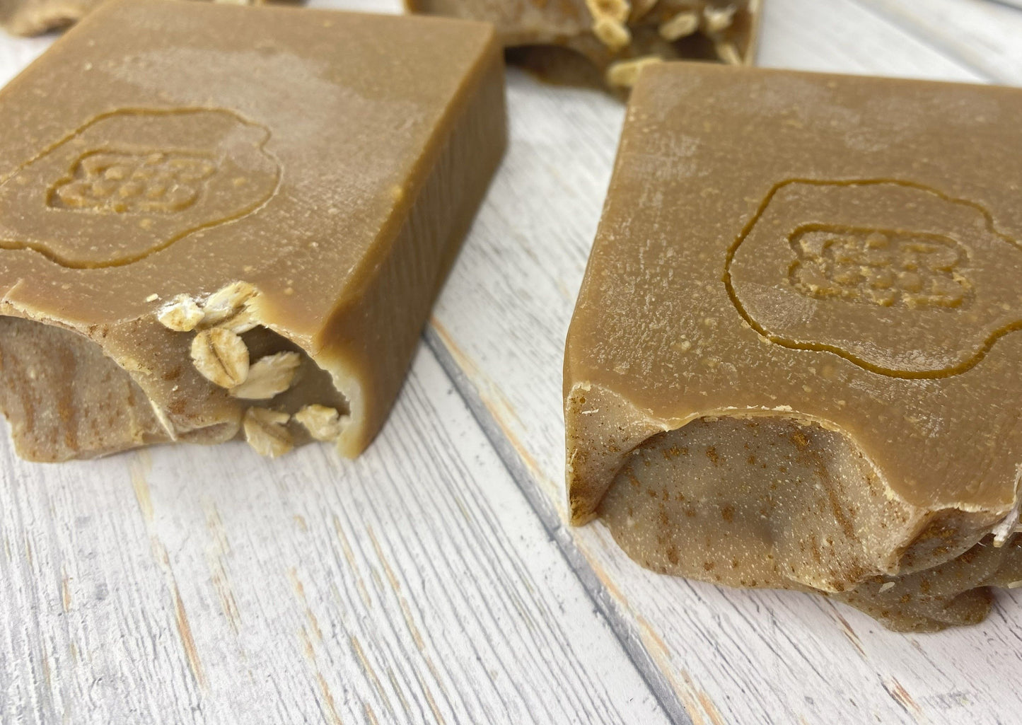 Honey N' Oats Body Soap 5oz, Sweet-Spicy-Vanilla, Grit: Fine