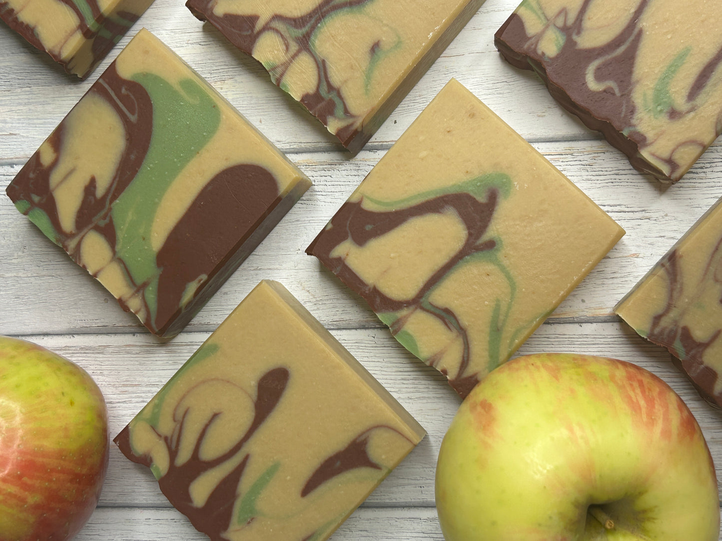 Fresh Apple Cider Body Soap 5oz, Sweet Citrus Spice, Grit: Fine